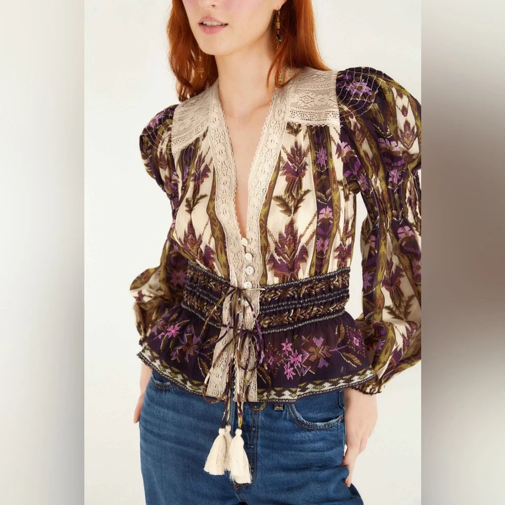 Farm Rio: Sand Embroidered Tapestry Long
Sleeve Blouse - Picture 3 of 10